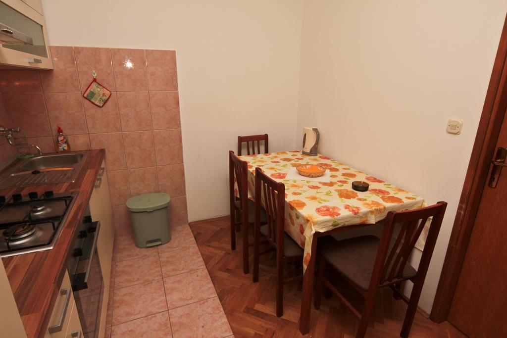 Apartments Toni Two Igrane Ngoại thất bức ảnh