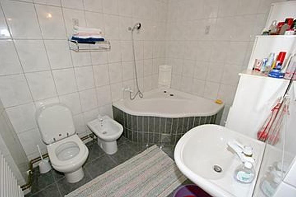 Apartments Toni Two Igrane Ngoại thất bức ảnh
