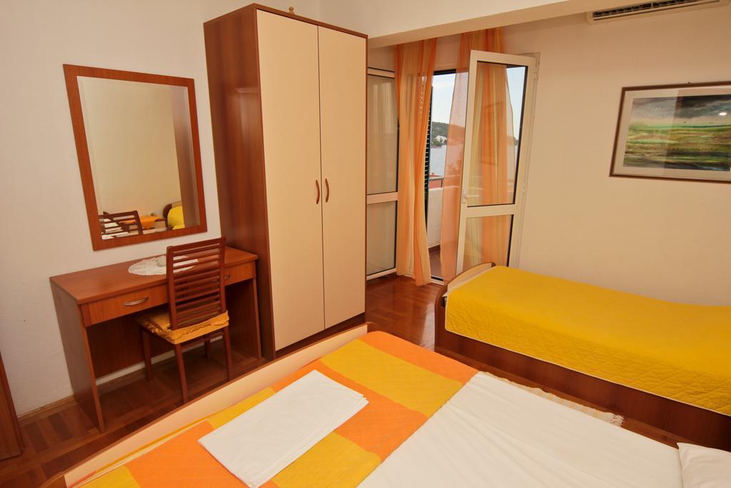 Apartments Toni Two Igrane Ngoại thất bức ảnh