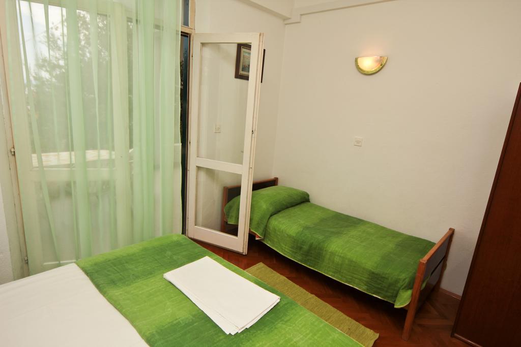 Apartments Toni Two Igrane Ngoại thất bức ảnh