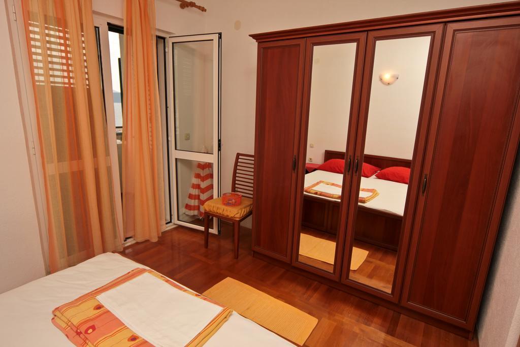 Apartments Toni Two Igrane Ngoại thất bức ảnh